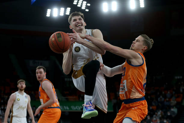 供了保障 供了保障