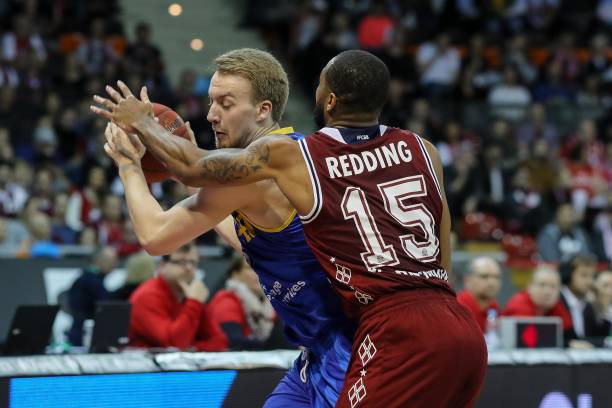 打进10球 打进10球