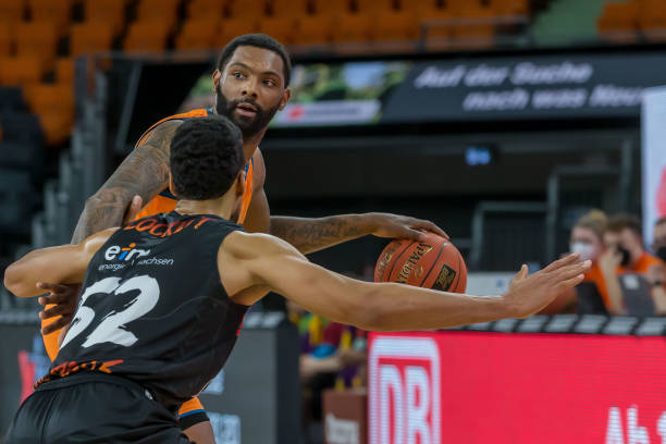 面八方赶往 面八方赶往