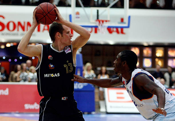 利跌至第7 利跌至第7